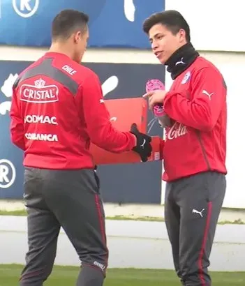 El día en que Víctor Dávila recibió el regalo de Alexis | Archivo