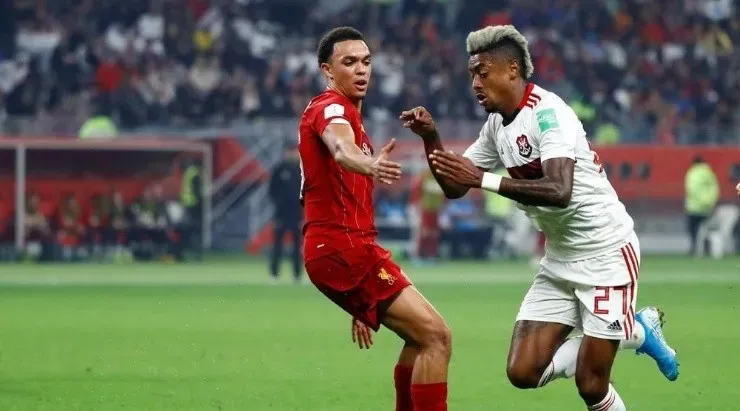 Brunho Henrique em ação pelo Flamengo contra o Liverpool