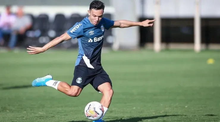 Pepê: ficou no banco por 90 minutos contra o Caxias (Foto: Lucas Uebel/Grêmio/Divulgação)