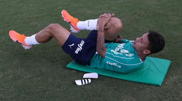 Marcos Rocha voltou a ficar à disposição de Luxemburgo depois de 1 mes afastado por lesão