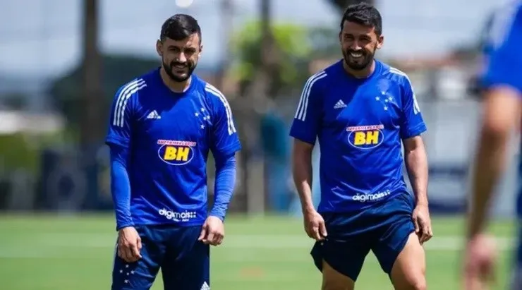 Robinho e Edílson não fazem mais parte do elenco do Cruzeiro – Foto: Bruno Haddad/Cruzeiro.