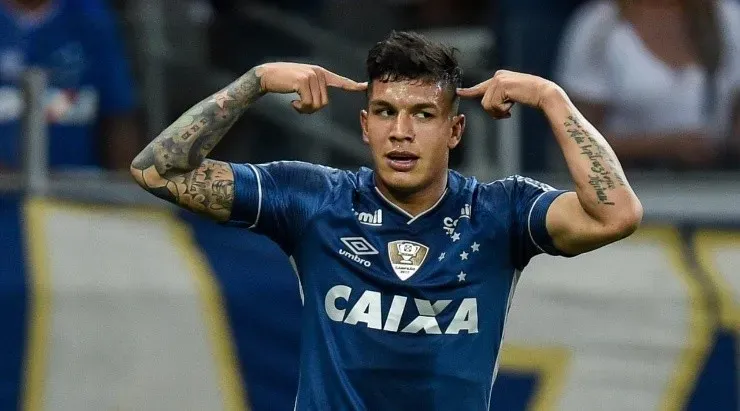 Lucas Romero vestiu a camisa do Cruzeiro entre 2016 e 2019    Foto:Pedro Vilela/Getty Images