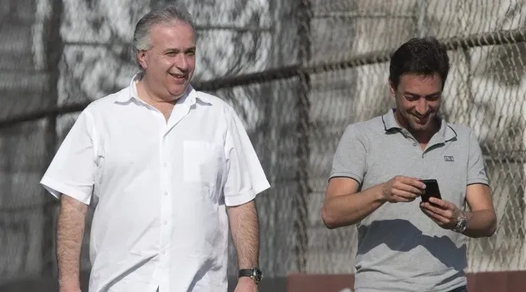 Duílio e Roberto de Andrade só vão contratar após o término do Brasileirão. Foto: Agência Corinthians
