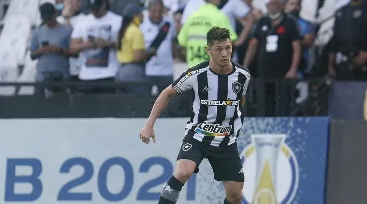 Luis Oyama está na mira do Internacional. Foto: Vitor Silva/ Botafogo