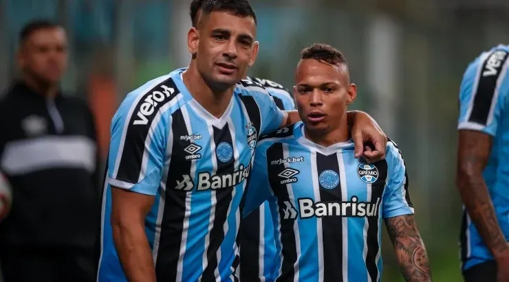 Foto: Lucas Uebel/Grêmio/Divulgação – Diego Souza e Janderson: decisivos na vitória sobre o Novorizontino