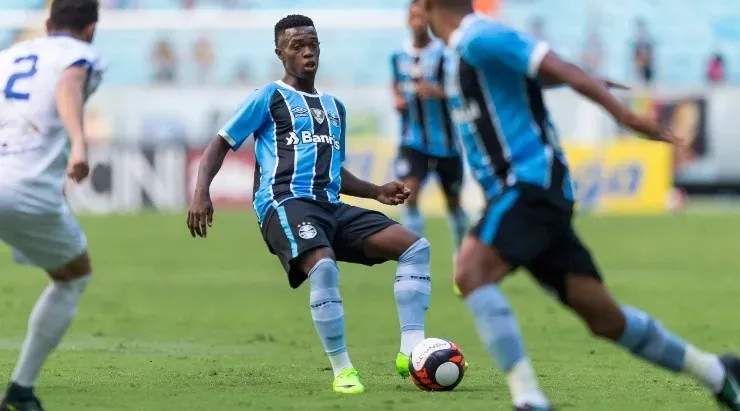 Foto: Jeferson Guareze/AGIF – Lincoln: revelado no Grêmio, meia está no radar do futebol turco
