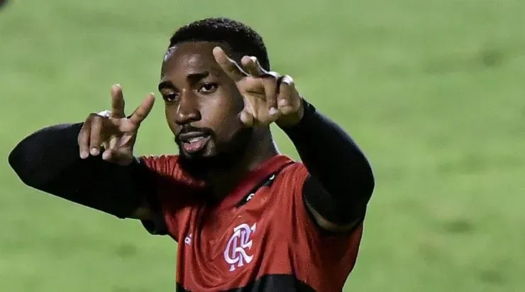 Foto: Thiago Ribeiro/AGIF – Gerson interessava ao Palmeiras, mas deve retornar ao Flamengo.