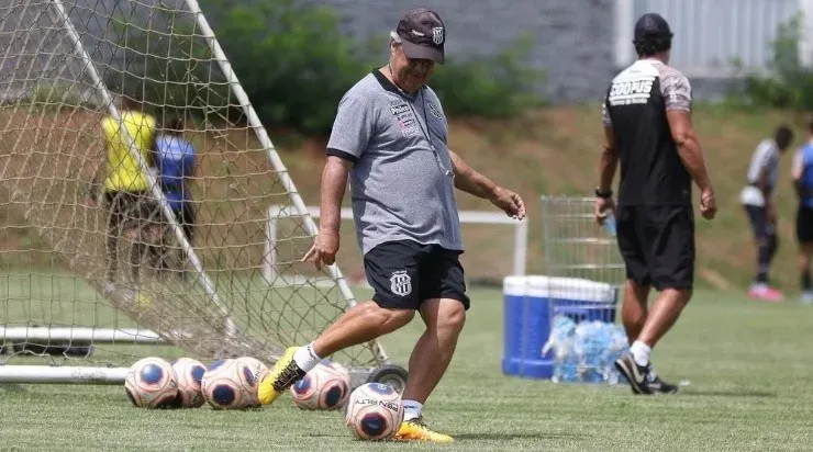 Treinador não resistiu a sequencia de maus resultados