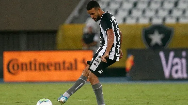 Joia da base, Caio Alexandre é uma possibilidade de venda no Alvinegro – Foto: Vitor Silva/Botafogo