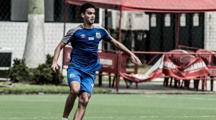 Felipe Aguilar viajará para Curitiba nos próximos dias para assinar com o Athletico Paranaense. Foto: Ivan Storti/ Santos FC