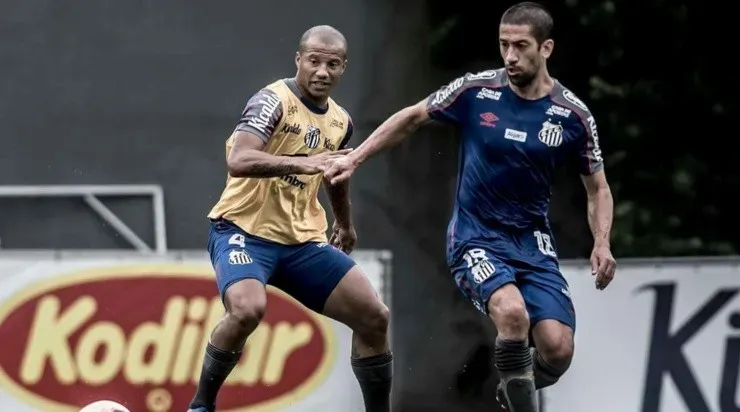 Evandro vive impasse com Santos e pode se transferir para o Athletico. Foto: Ivan Storti/Santos FC