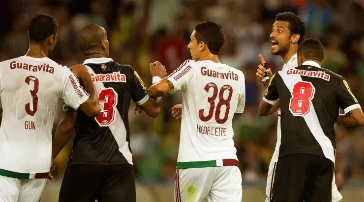 Rodrigo e Fred discutindo durante o clássico entre Vasco e Fluminense. Foto: Divulgação/Twitter
