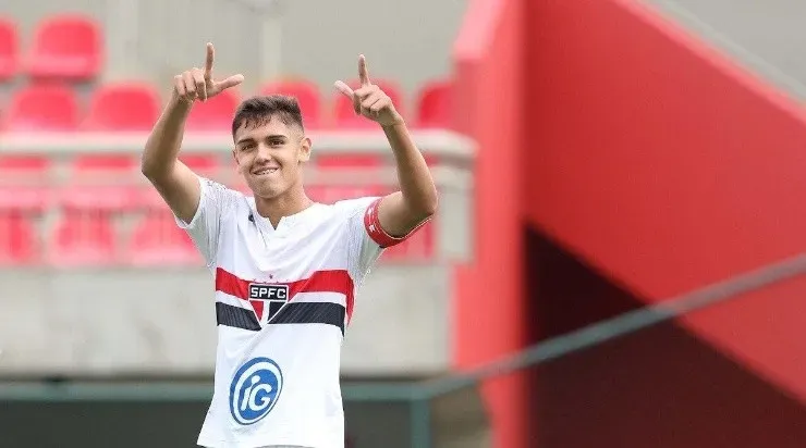 Lucas Fasson quer rescindir seu contrato com o São Paulo. Foto: divulgação/São Paulo