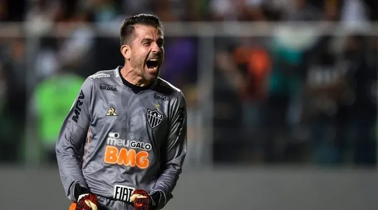 Victor amarga a reserva no time de Sampaoli e pode ficar ainda mais para trás com iminente chegada de novo goleiro (Foto: Getty Images)