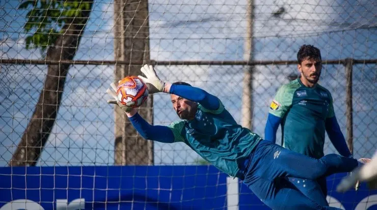Sérgio Rodrigues deve iniciar nos próximos dias as conversas para renovar com o goleiro Fábio. Foto: Bruno Haddad