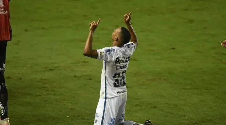 Lucas Braga vive sua melhor fase no Santos. Foto Ivan Storti