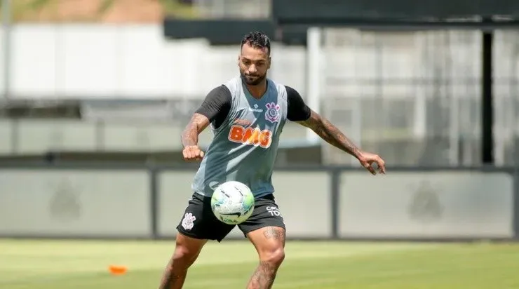 Michel Macedo será títular contra o Santos. Foto: Rodrigo Coca