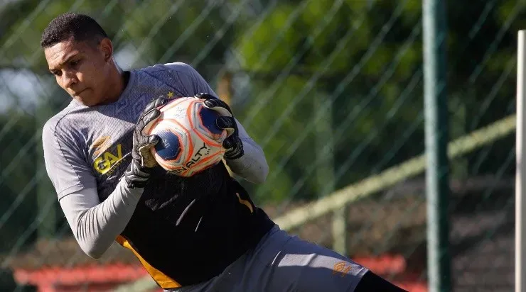 Mailson é o goleiro titular de Louzer – Foto: Site Oficial Sport Club do Recife