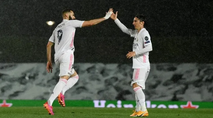 Jogadores do Real Madrid comemoram gol na partida de ida (Foto: Getty Images)