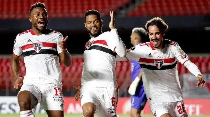 Jogadores do São Paulo comemoram gol pela Libertadores (Foto: Getty Images)