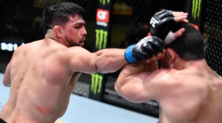 Gastelum perdeu para Whittaker em abril deste ano (Foto: Getty Images)