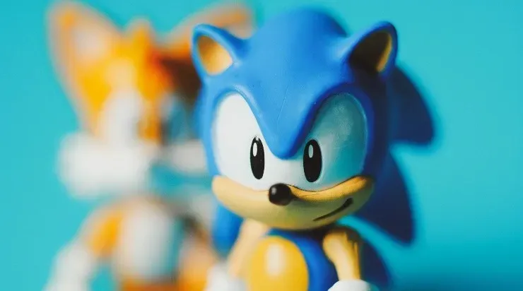 Foto: Unsplash – Boneco do Sonic e Tails
