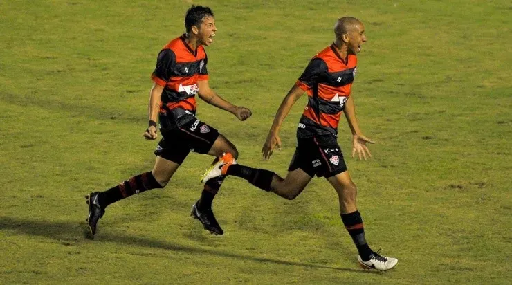 Foto: Jhony Pinho/AGIF – Pablo Siles: volante atuou no Vitória em 2021