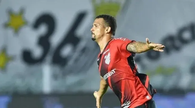 Foto: Gustavo Oliveira/Athletico – Zé Ivaldo está de saída do Furacão