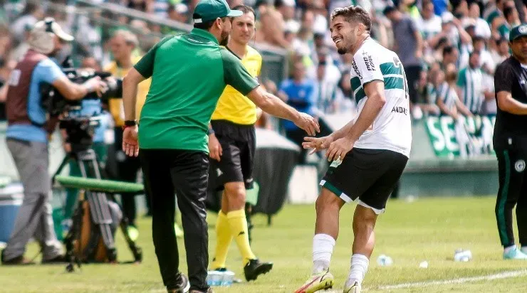 Foto: Gabriel Machado/AGIF – Morínigo e Andrey: meia tem a confiança do técnico paraguaio