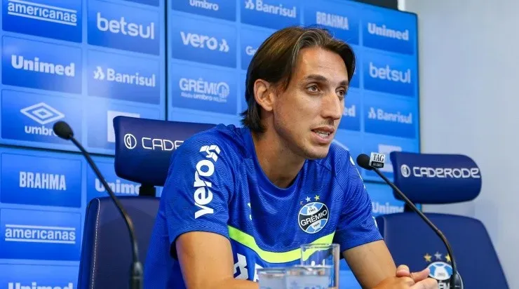 Romildo está tentando renovar com Pedro Geromel. Foto: Lucas Uebel/ Grêmio