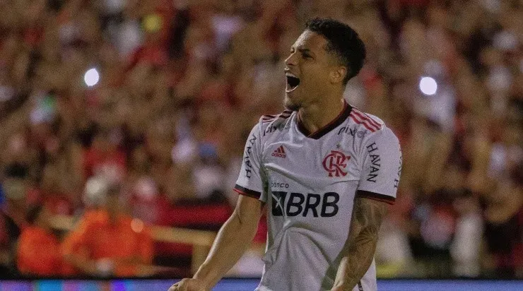 João Gomes ainda não renovou com o Flamengo. Foto:Aldo Carvalho/AGIF