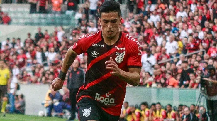 Foto: Gabriel Machado/AGIF – O atacante soma dois gols e três assistências na temporada