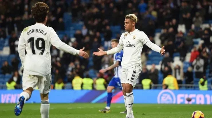 Foto: Denis Doyle/Getty Images/Espanha – Mariano e Odriozola: dupla está fora dos planos do Real Madrid