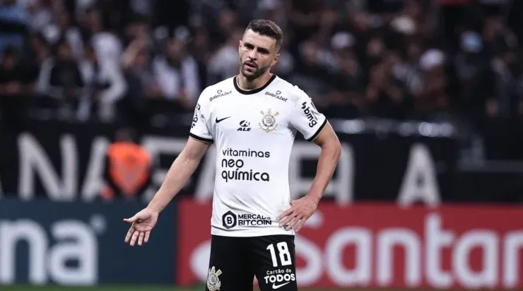 Foto: Ettore Chiereguini/AGIF – Júnior Moraes atuou pouco pelo Corinthians na temporada
