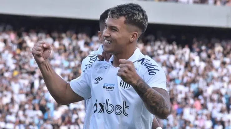 Foto: Ivan Storti/Santos FC/Divulgação – O jovem atacante quer marcar seu nome na história do Peixe