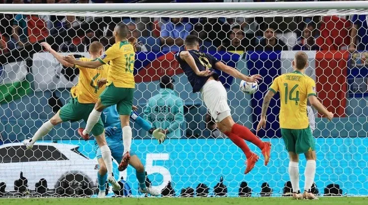 Foto: Buda Mendes/Getty Images – Giroud marcou duas vezes na partida contra a Austrália.