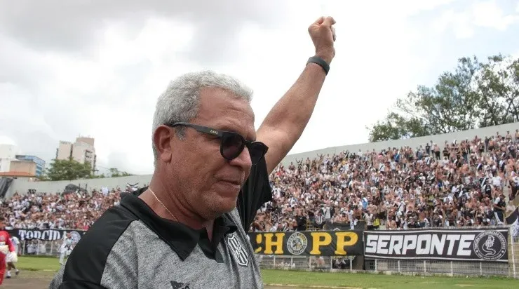 Foto: Diego Almeida/PontePress – Hélio comemorando a vitória anterior, contra o XV.