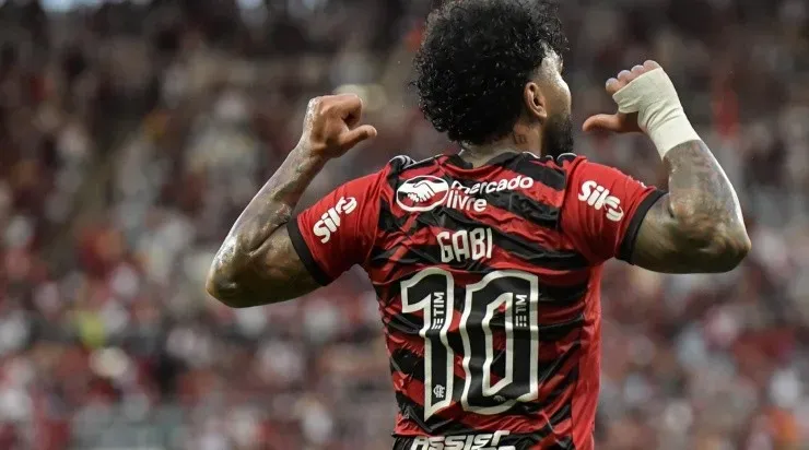 Foto: Thiago Ribeiro/AGIF – Gabigol virou camisa 10 do Flamengo nesta temporada