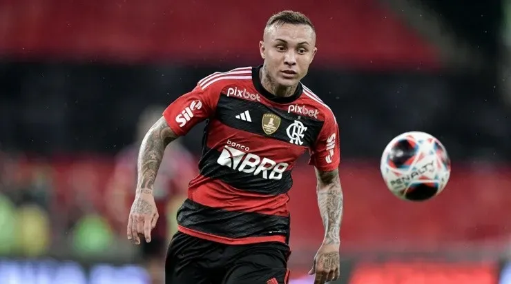 Foto: Thiago Ribeiro/AGIF – Cebolinha vem sendo criticado por alguns torcedores do Flamengo.