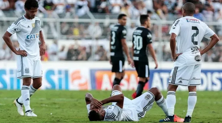 Foto: Ale Cabral/AGIF – Derrota da Ponte no jogo de ida praticamente definiu o campeão.