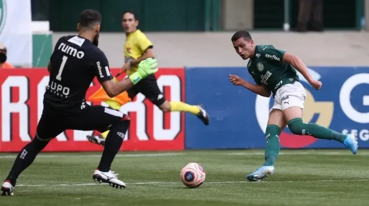Luan Silva em ação pelo Palmeiras