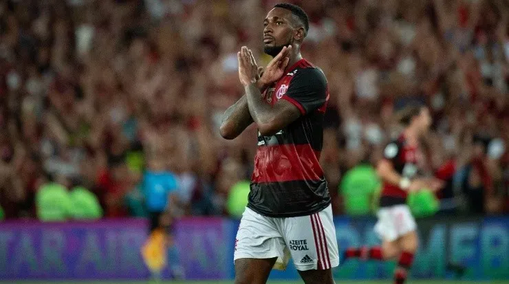 Mesmo com várias sondagens, Gerson deve permanecer no Flamengo – Foto: Alexandre Vidal/Flamengo.