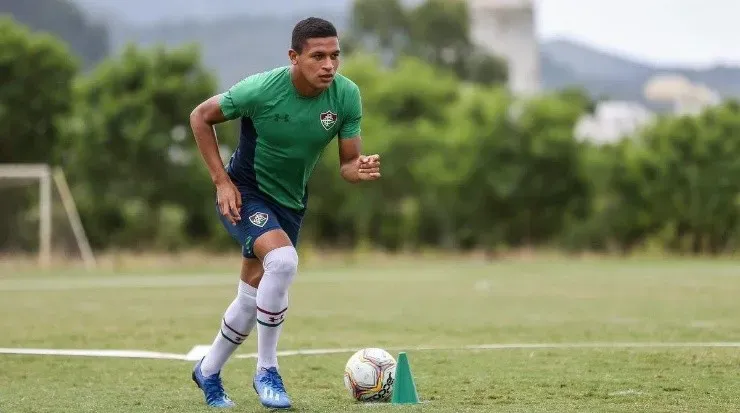 Pacheco ganha vaga entre os titulares – Foto: Lucas Merçon/Fluminense.