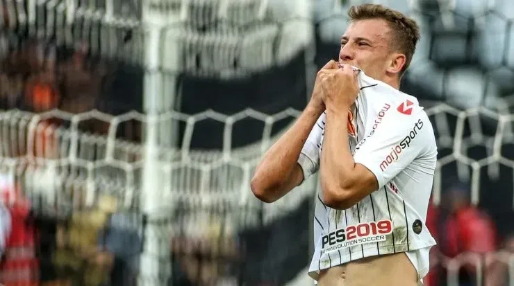 Jovem era titular absoluto com Tiago Nunes – Foto: Rodrigo Coca/Corinthians.