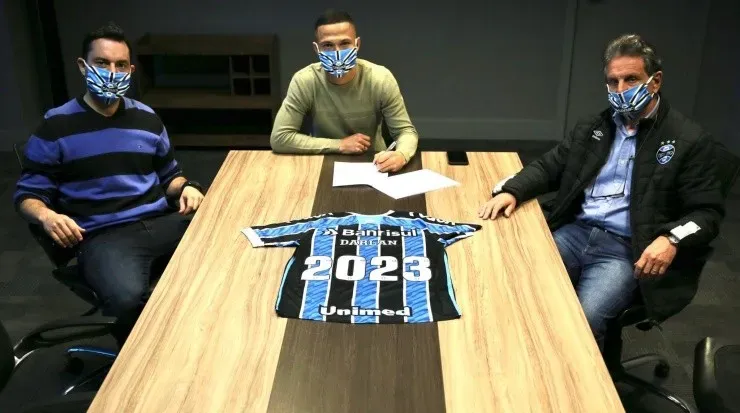 Darlan havia renovado até 2023 – Foto: Lucas Uebel/Grêmio.