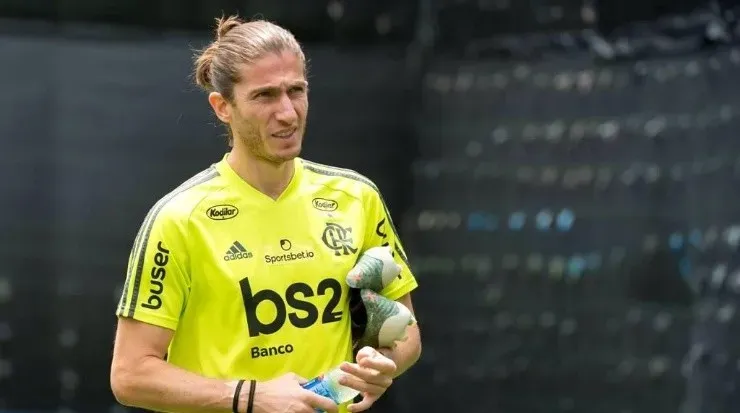 Filipe Luis afirmou que falta ambição ao atacante Eden Hazard