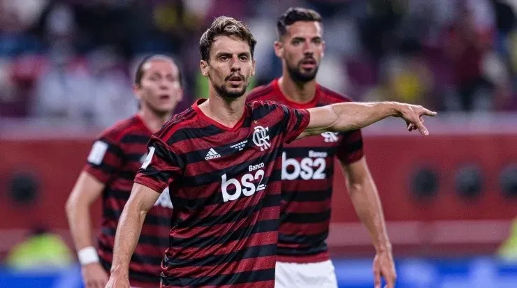 Rodrigo Caio está fora da partida contra a Chapecoense Foto: Alexandre Vidal/ Flamengo