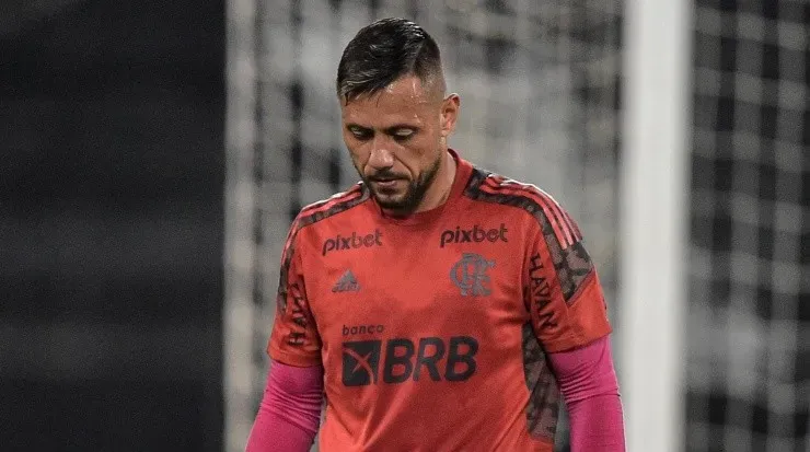 Foto: Thiago Ribeiro/AGIF – Diego Alves está no fim da fila no Flamengo.