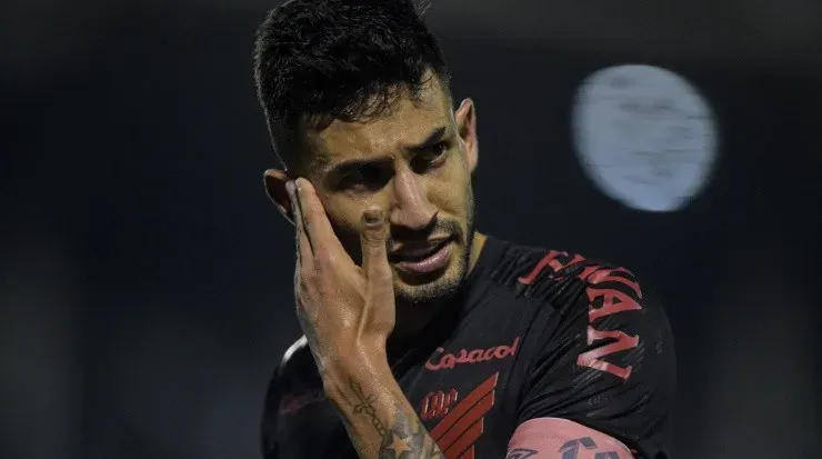Foto: Thiago Ribeiro/AGIF – Pedro Henrique: dúvida para decisão na Libertadores