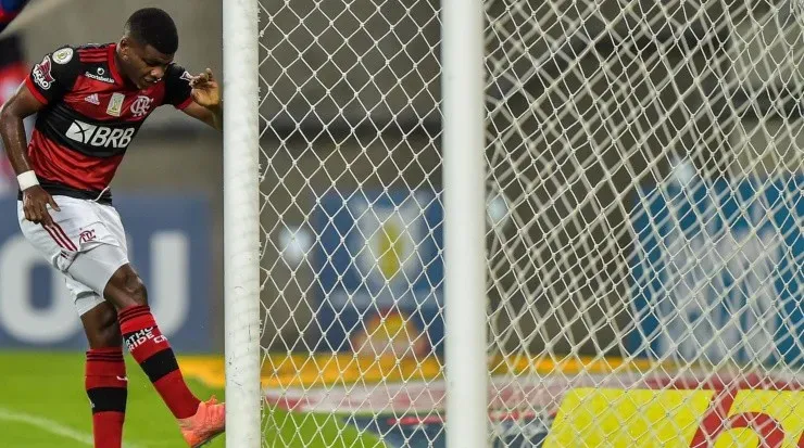 Lincoln em ação pelo Flamengo. Foto: Thiago Ribeiro/AGIF